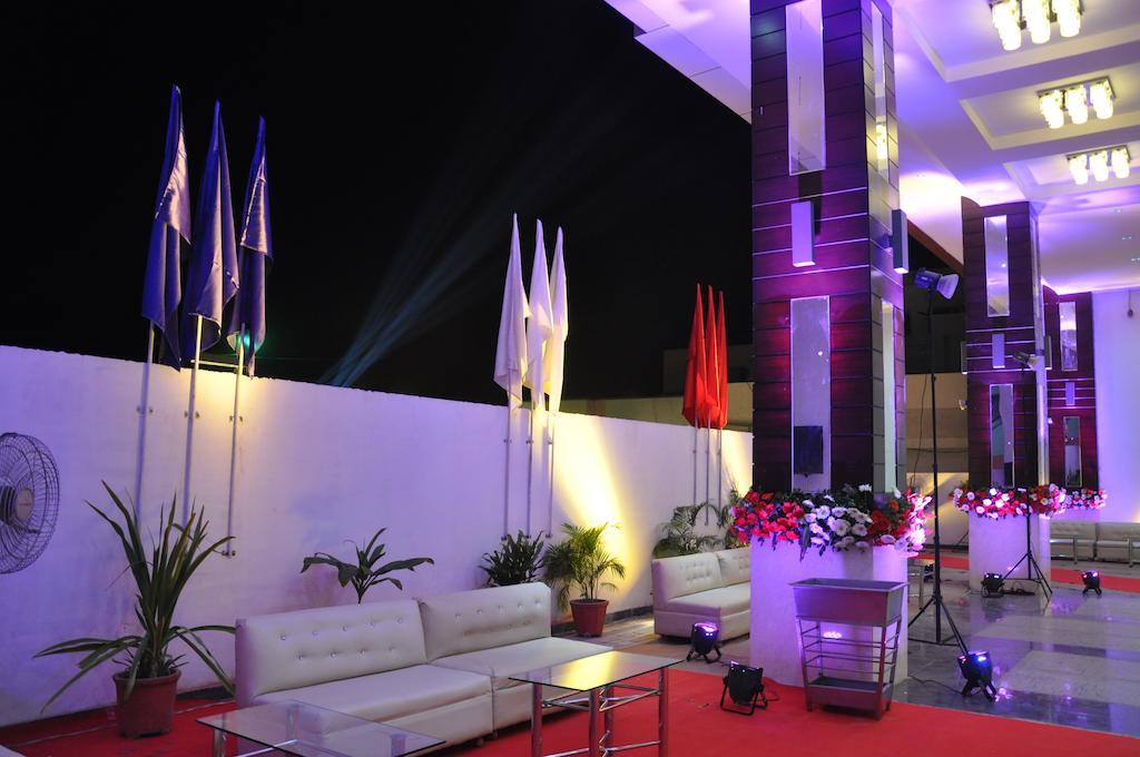 Hotel Prem Plaza Karnāl Exterior foto